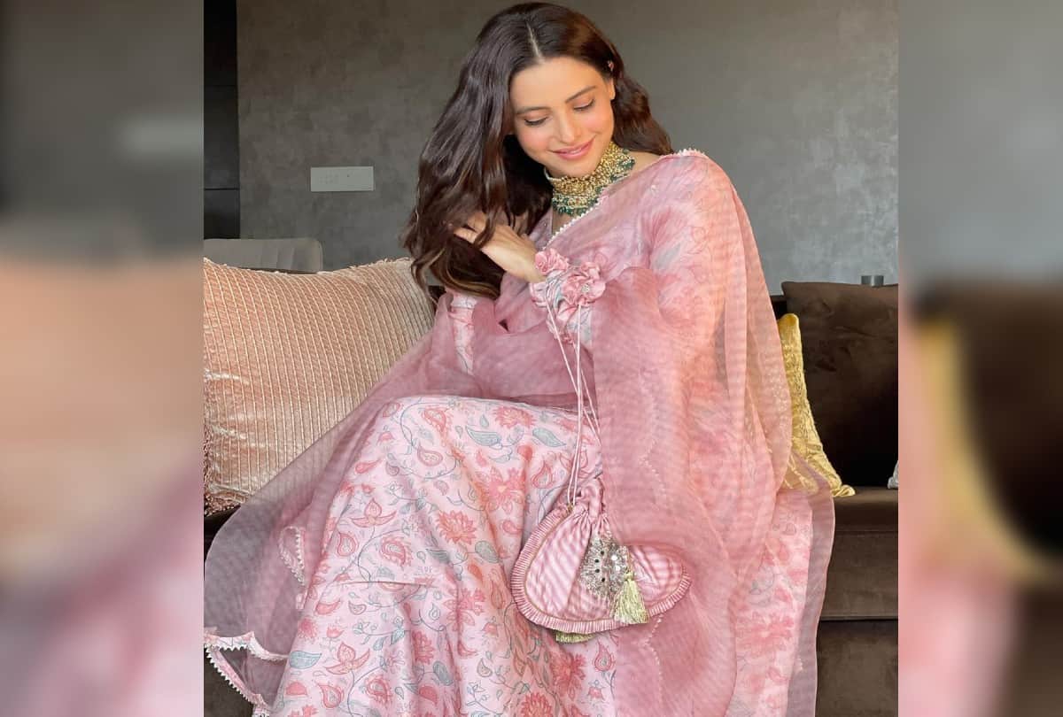 Aamna Sharif Traditional Dress Collection for girls