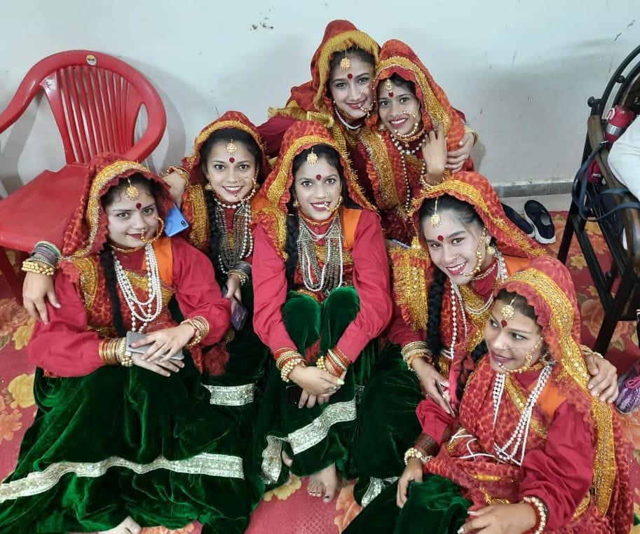 Almora Bazar Hudki Baji Rai Cham..