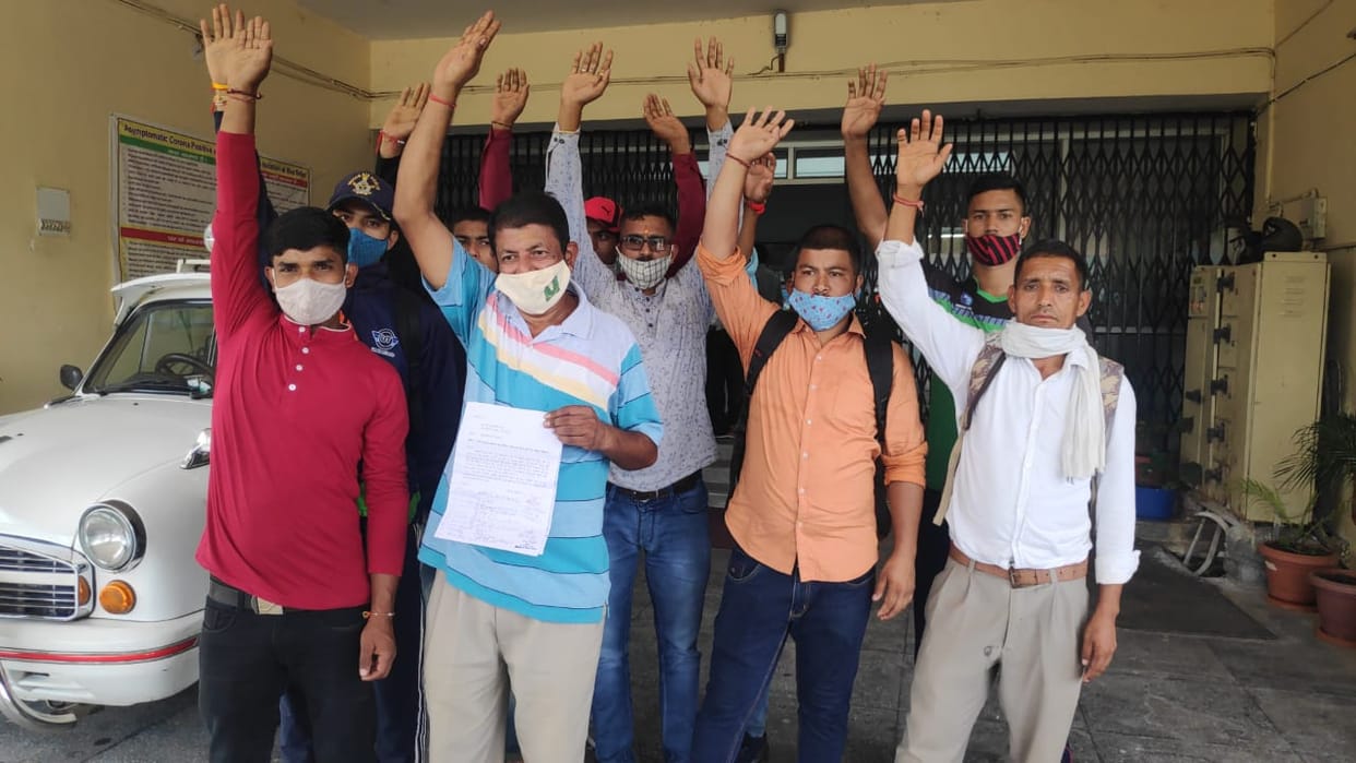 Villagers demonstrated for the demand to connect Chhatina village with the motorway
