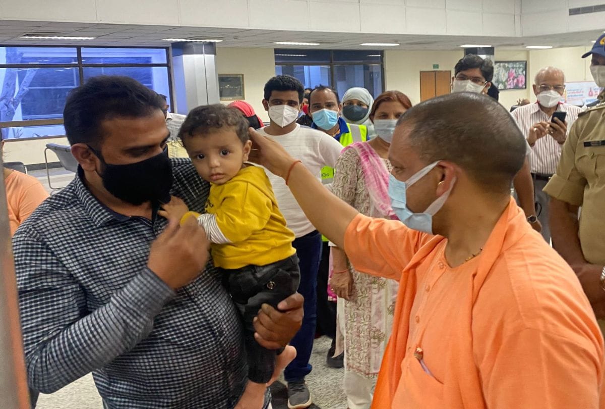 CM Yogi Adityanath interacts the passengers at Kheria airport Agra