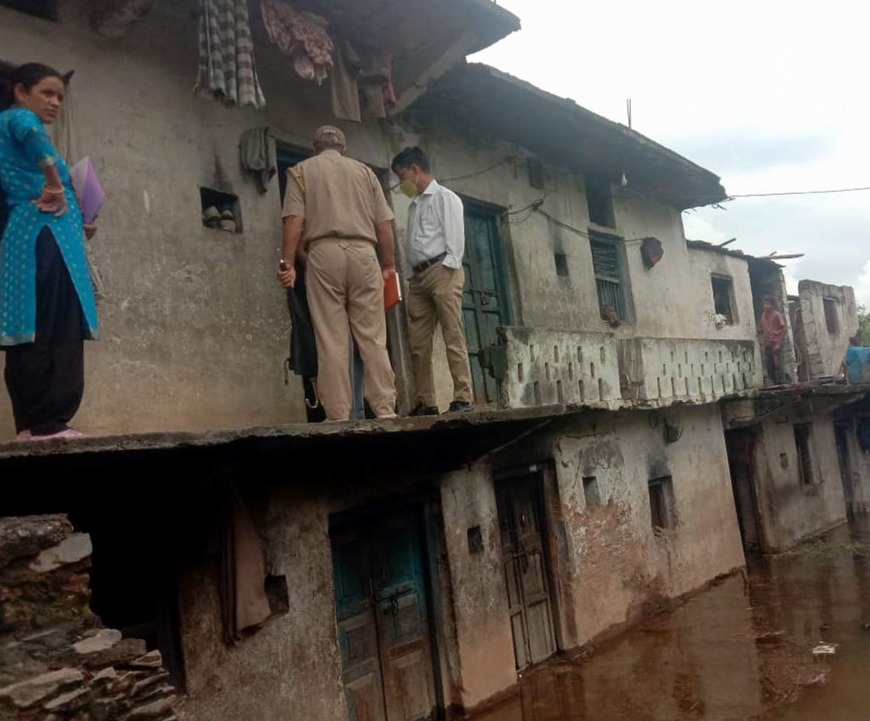 Revenue Department evacuated the house located in the submerged area