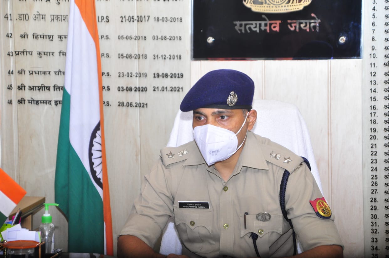 Kashmiris were returning from Hyderabad for fear that the arms licenses did not turn out to be fake.