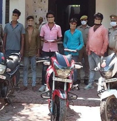 Five miscreants planning to loot arrested