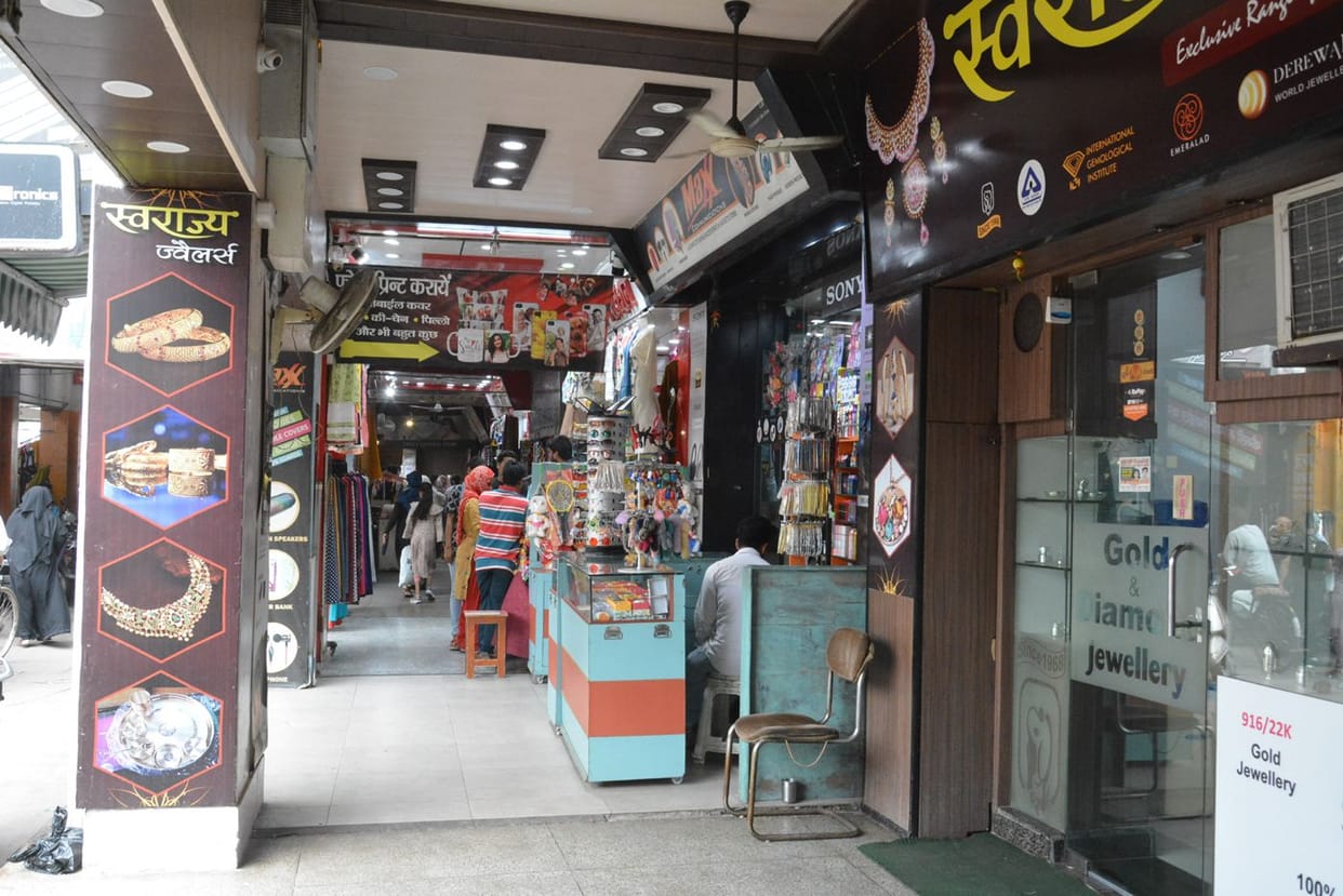 Shopkeepers occupied the pavement, made the corridors shop
