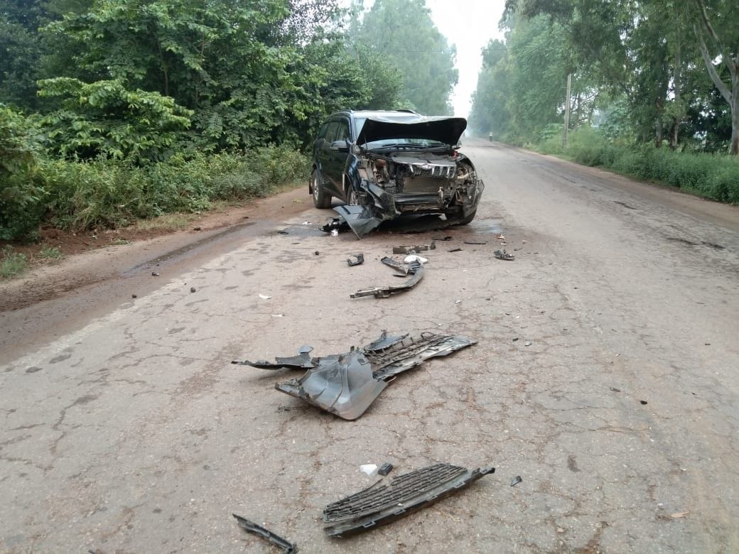 a vehicles collided with the car driver due to nap, three injured
