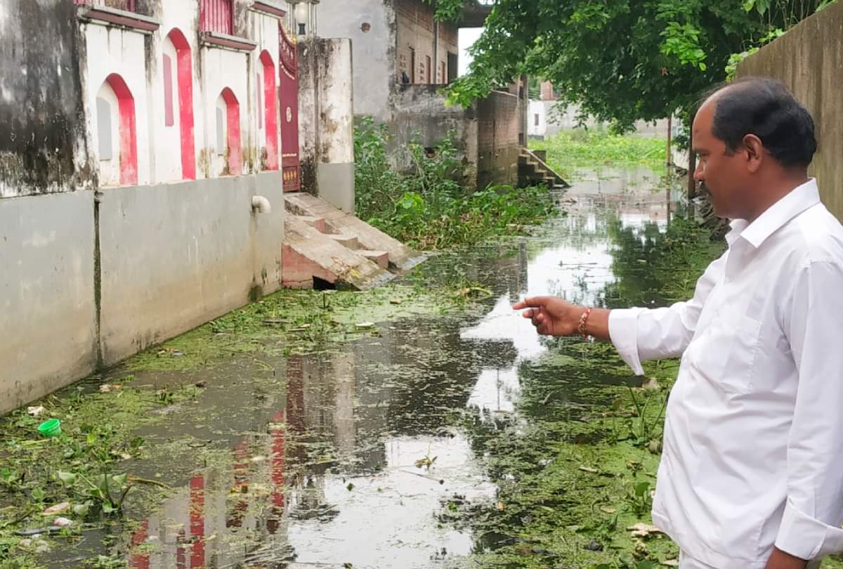 People Worried after water logging in Gorakhpur