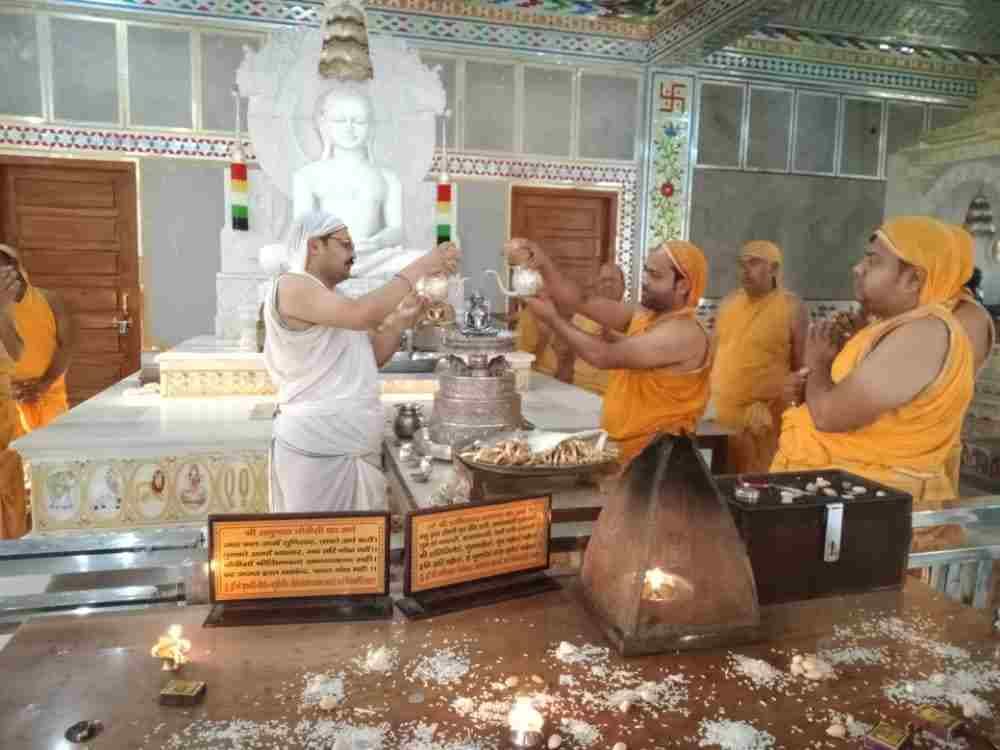 Worshiped the best true religion on the fifth day of Paryushan Mahaparva