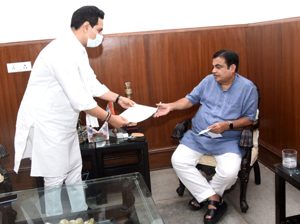 Compensation to farmers should be done by updating circle rate