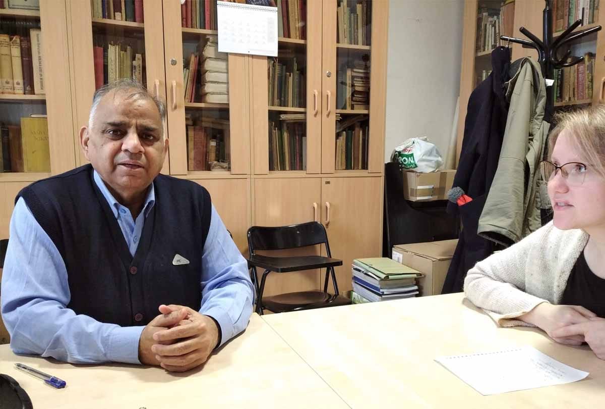 Hindi Day 2021: Sudhanshu's identity in Poland made of hindi, taught Hindi in University of Warsaw
