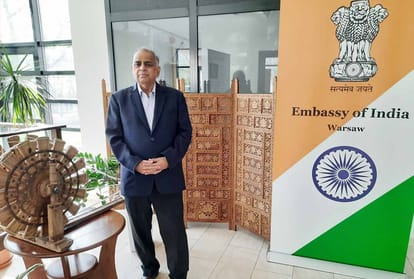 Hindi Day 2021: Sudhanshu's identity in Poland made of hindi, taught Hindi in University of Warsaw