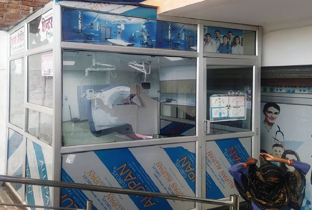 Family Members Create ruckus In Hospital After Patient Death In Firozabad