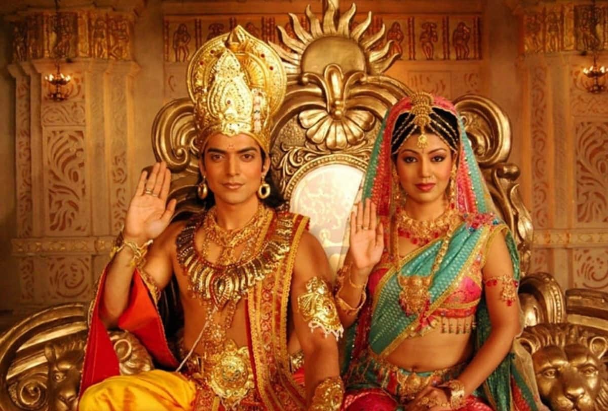 Tv Ramayana Sita Debina Bonnerjee Played Look in dussehra 2021