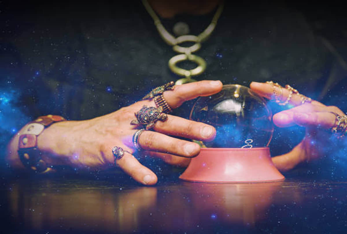 psychic claims police taking his help to solve murder kidnapping case through Superstition