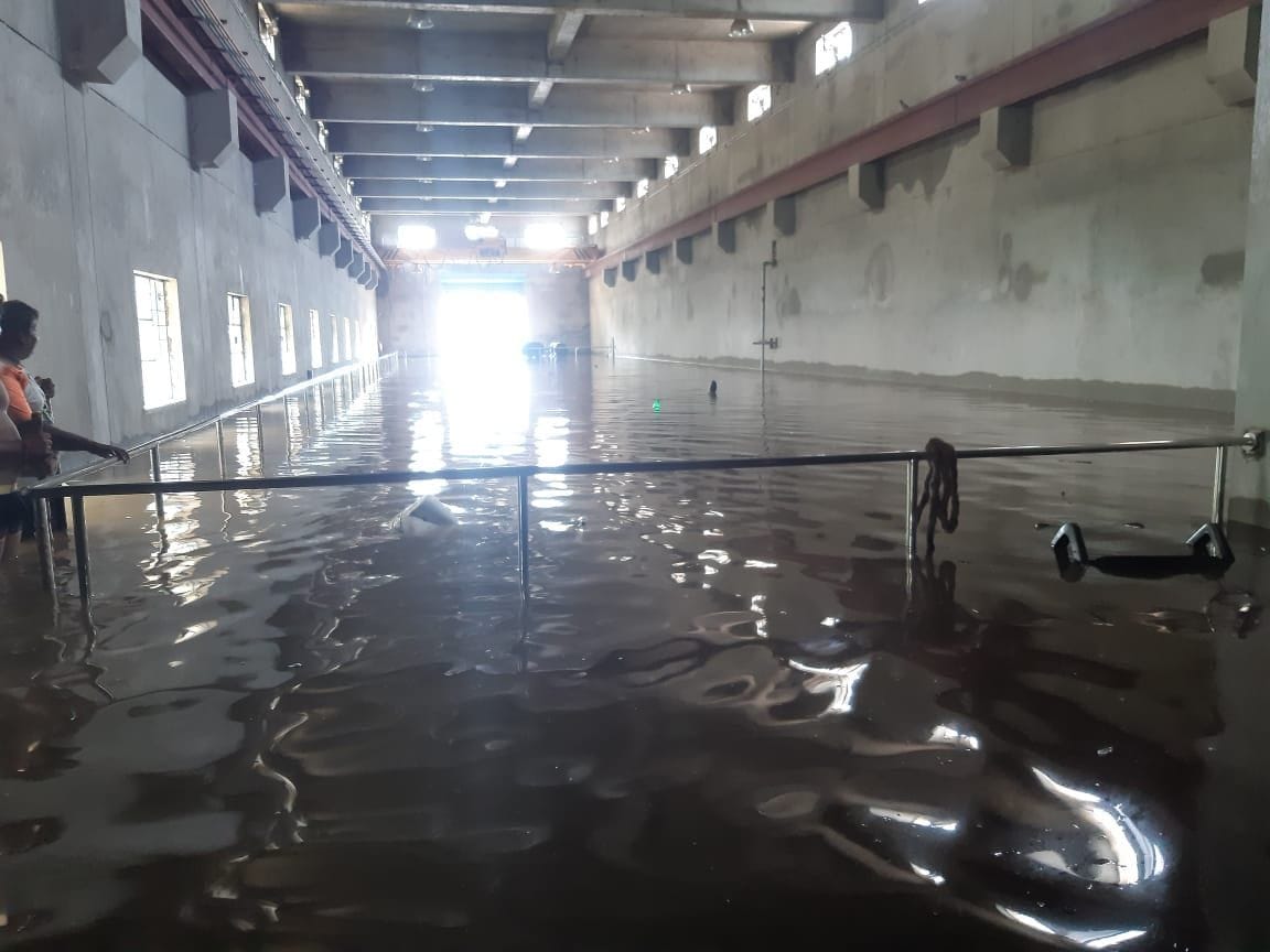 Broken drain due to overflow in Dichaun Kalan, water filled in reservoir, drinking water supply stalled
