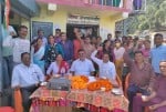 रिखणीखाल ब्लाक के ढाबखाल में प्रदेश सरकार के खिलाफ प्रदर्शन करते कांग्रेस कार्यकर्ता।