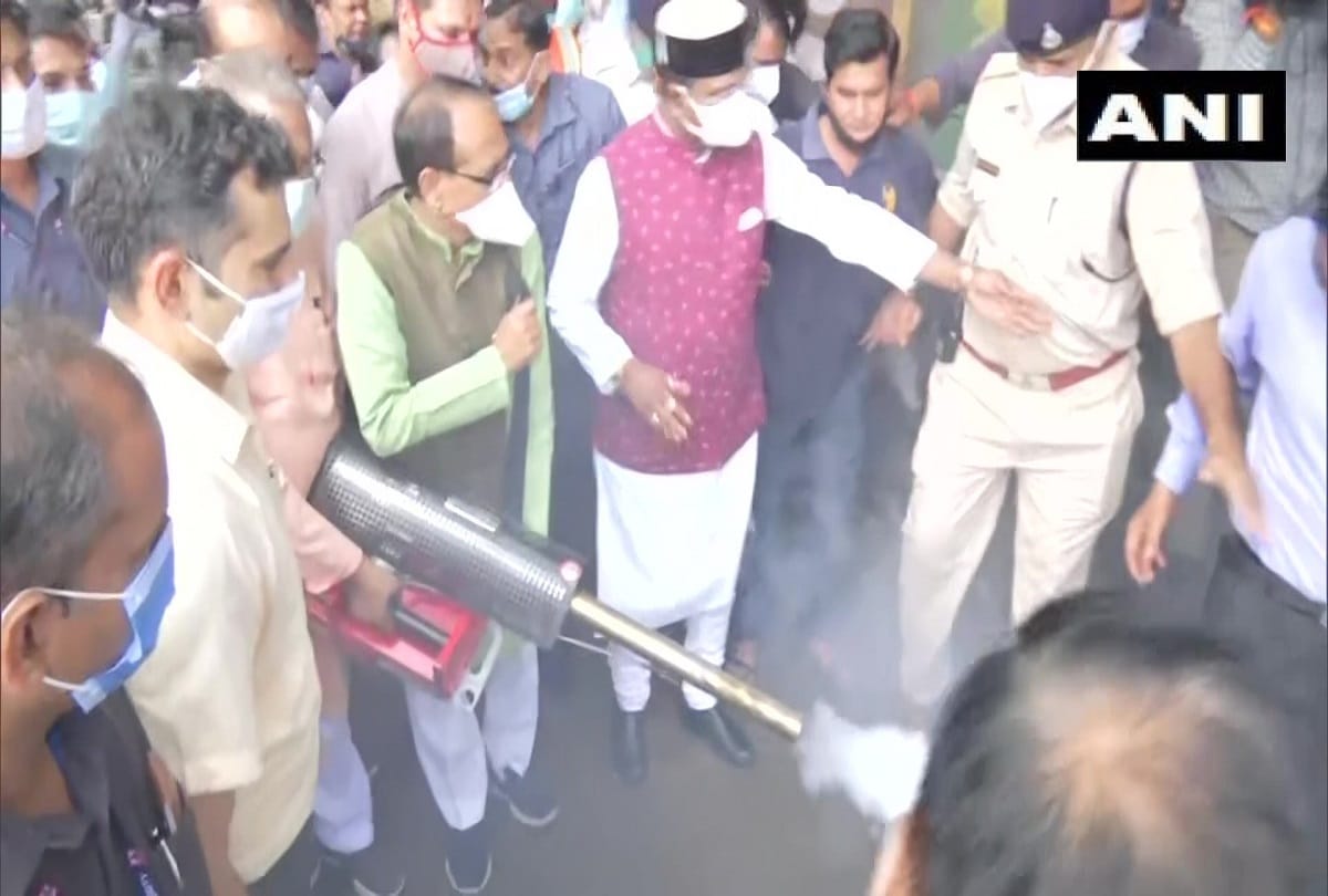 Madhya Pradesh CM Shivraj Singh Chouhan launched a campaign said  fight against dengue with the public