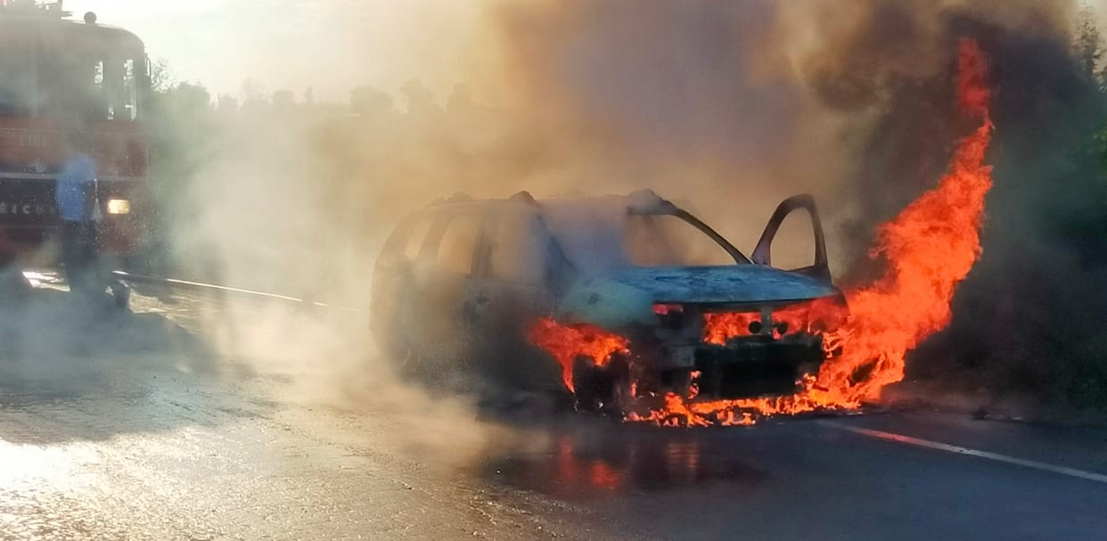 Car caught fire, burnt to ashes