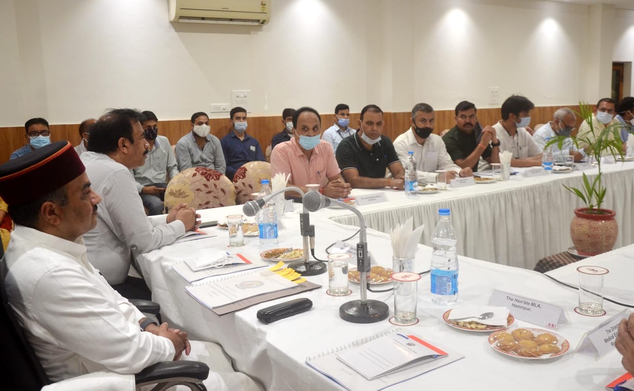 Four percent increase in the salary of RKS employees annually