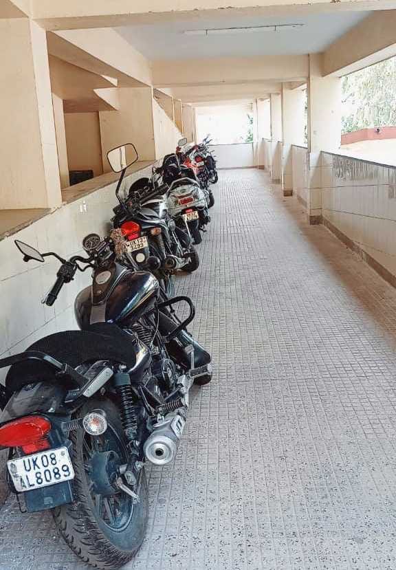 Parking in Bageshwar Hospital