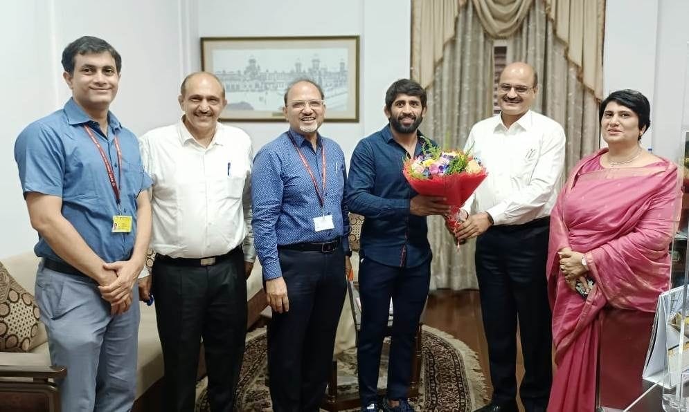 Bajrang Punia and Ravi Dahiya honored