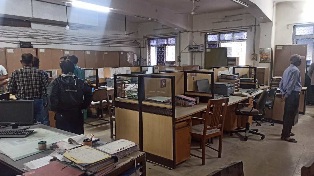Fire broke out in administrative building of Bareka Varanasi many files were burnt 
