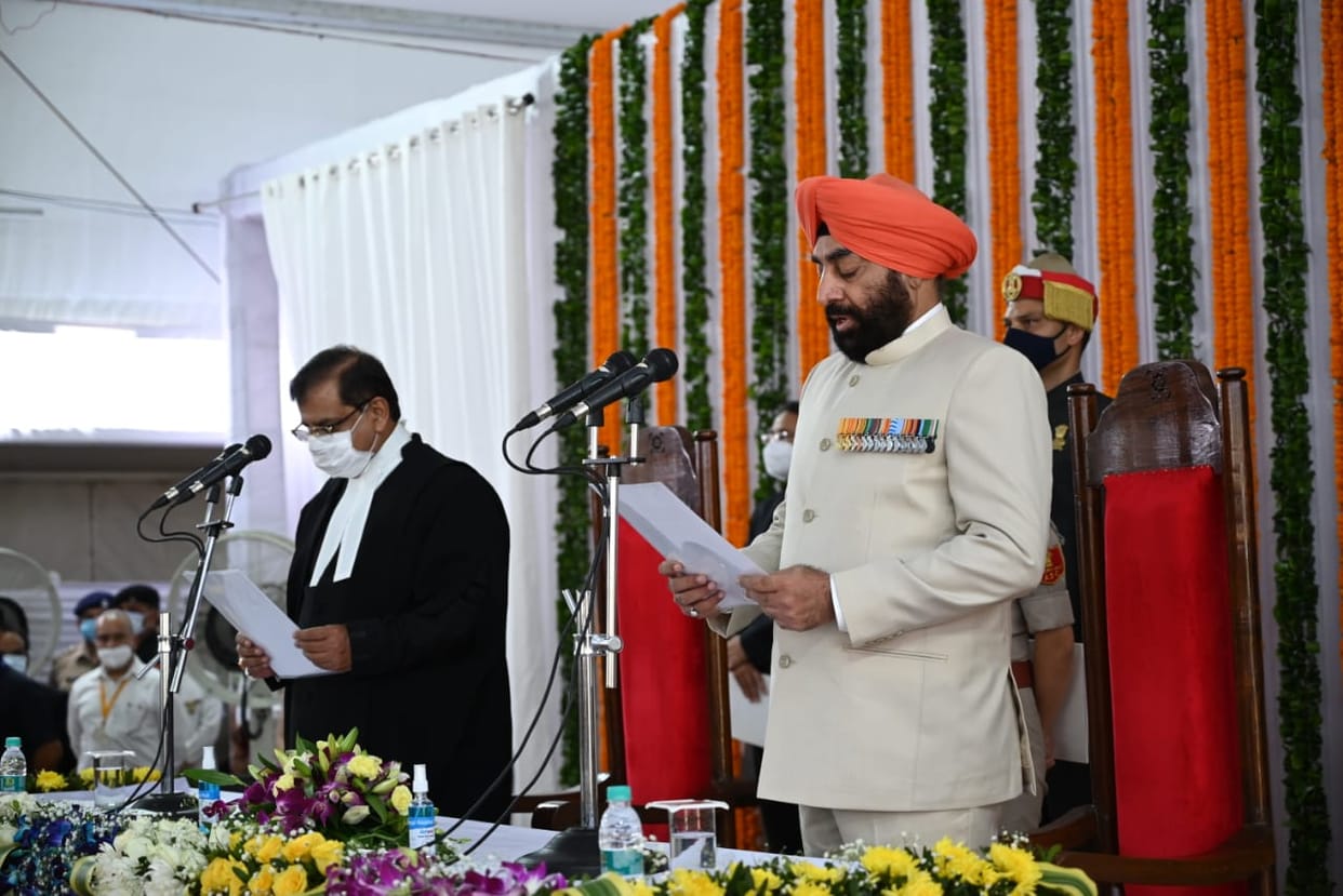Uttarakhand News: New Governor Lt Gen Gurmeet Singh takes oath today