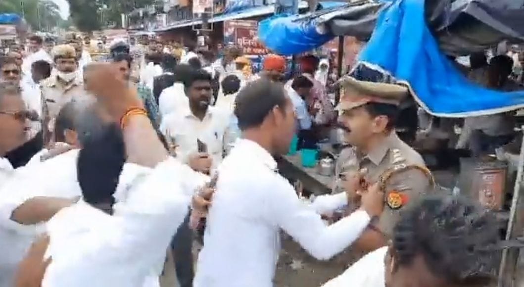 Lawyers scuffle with Nagar Kotwal