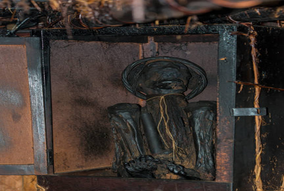 more than 500 years old mummy is present in himachal pradesh hair and nails are growing know the secrets