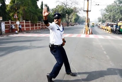 VIDEO of Model dancing on the road in Indore created ruckus, Home Minister Narottam Mishra said – action will be taken