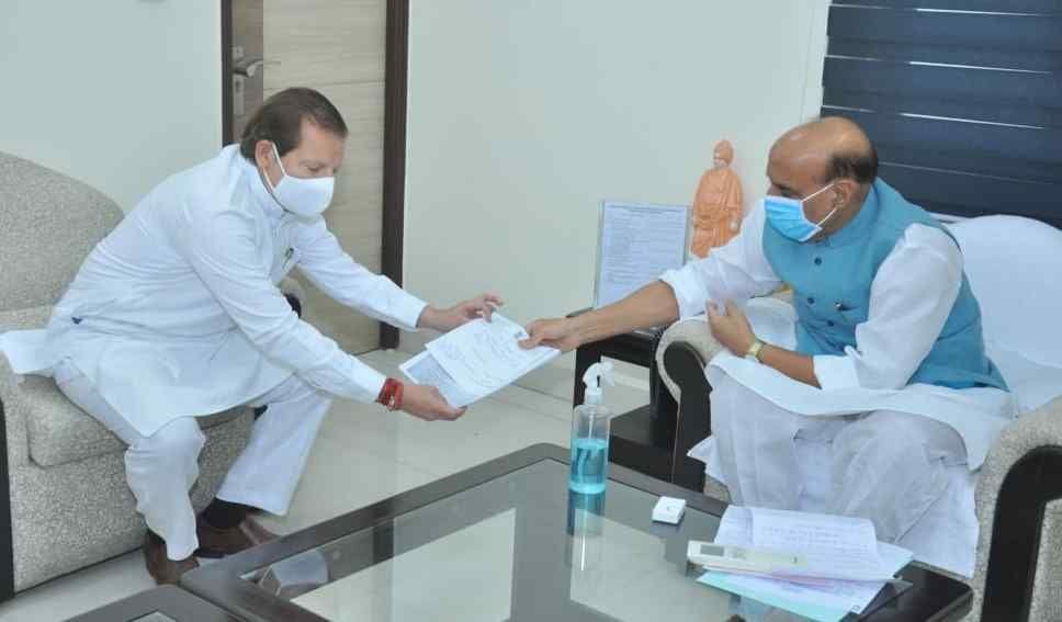 Defense Minister assured on the demand of Ahir Regiment