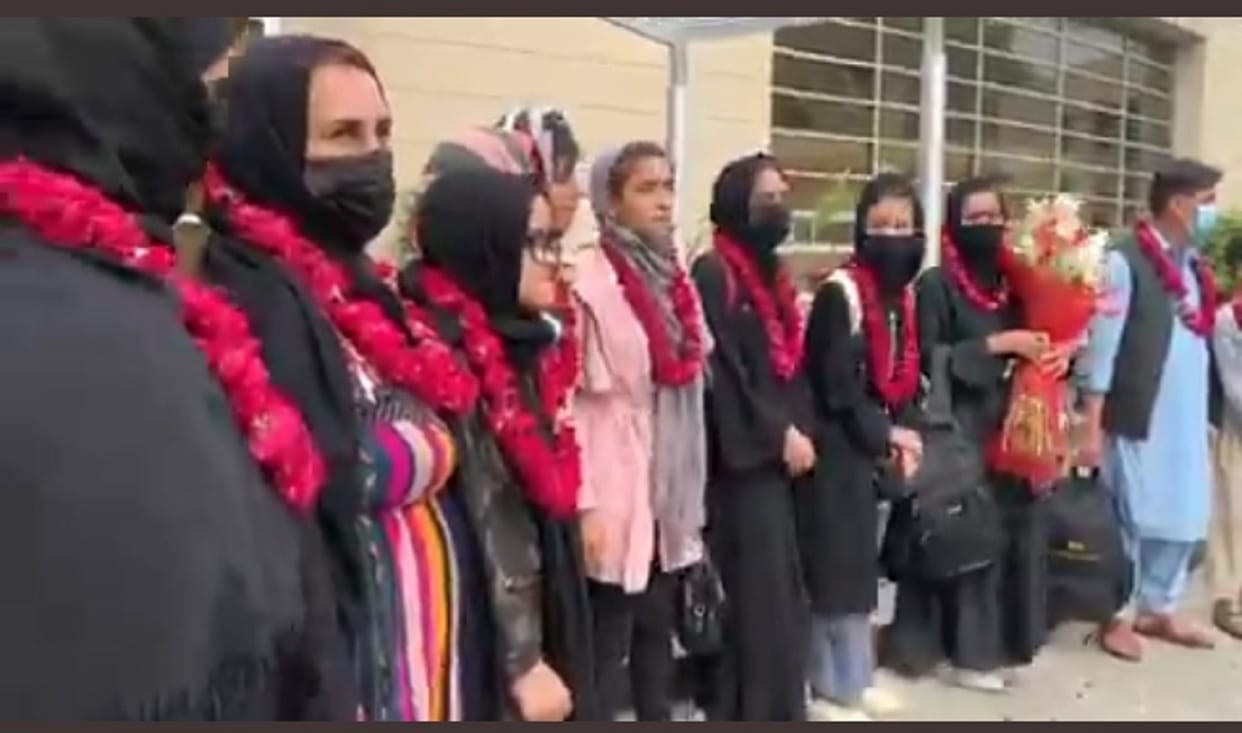Afghanistan: 32 female football players from Afghanistan reached Pakistan after escaping from the eyes of Taliban