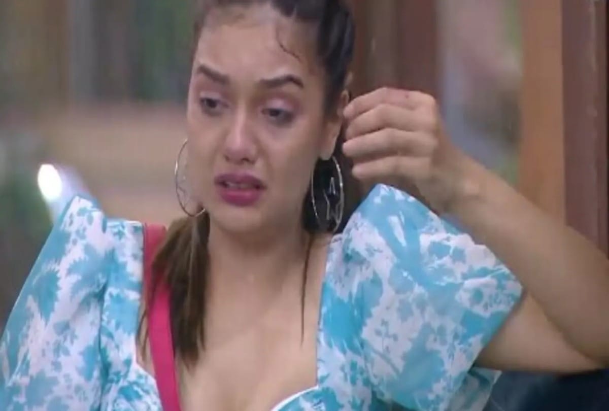 Bigg Boss OTT: Divya Aggarwal got emotional after seeing her journey in the show told both the pictures the worst memory