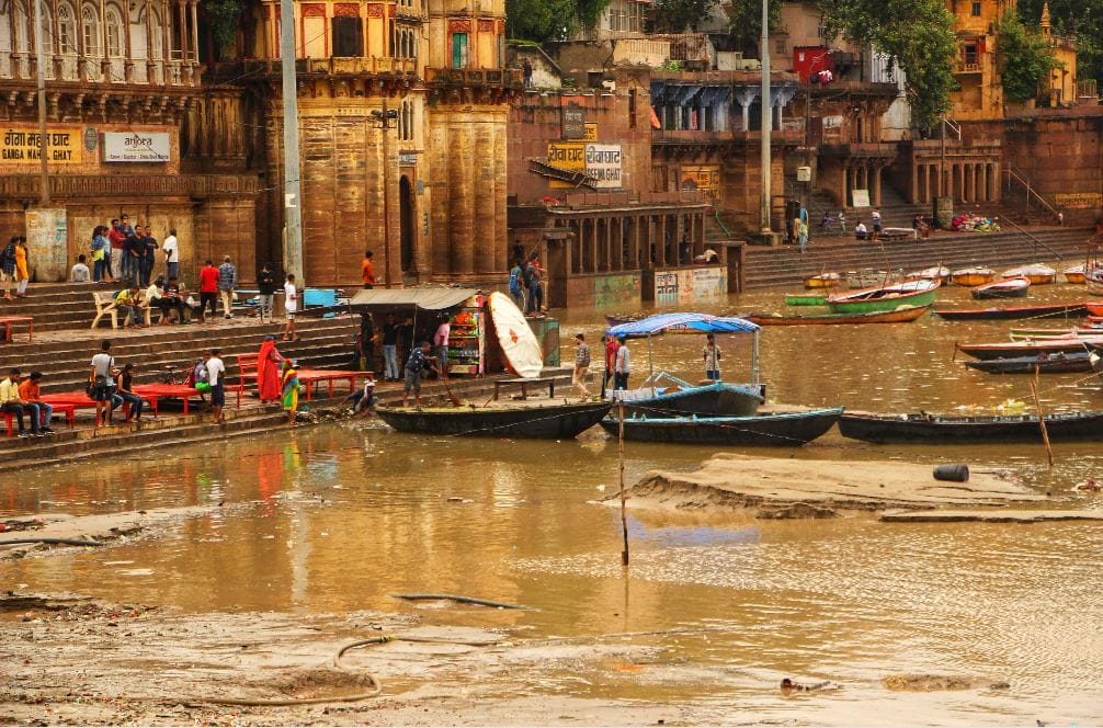 weather update varanasi rain  Ganga water level rises again people living in coastal areas are in tension see photos