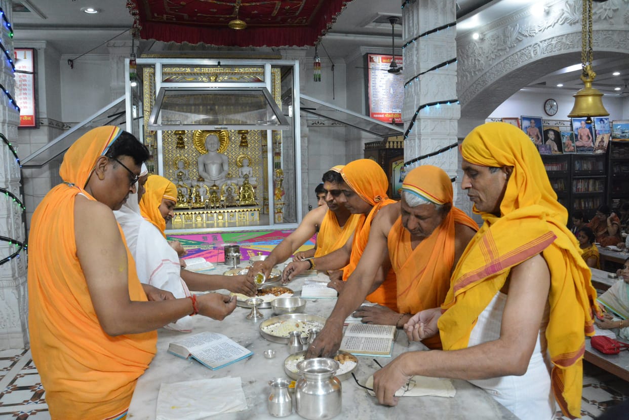 Worship at Vahalna Temple on Dhoopadashami