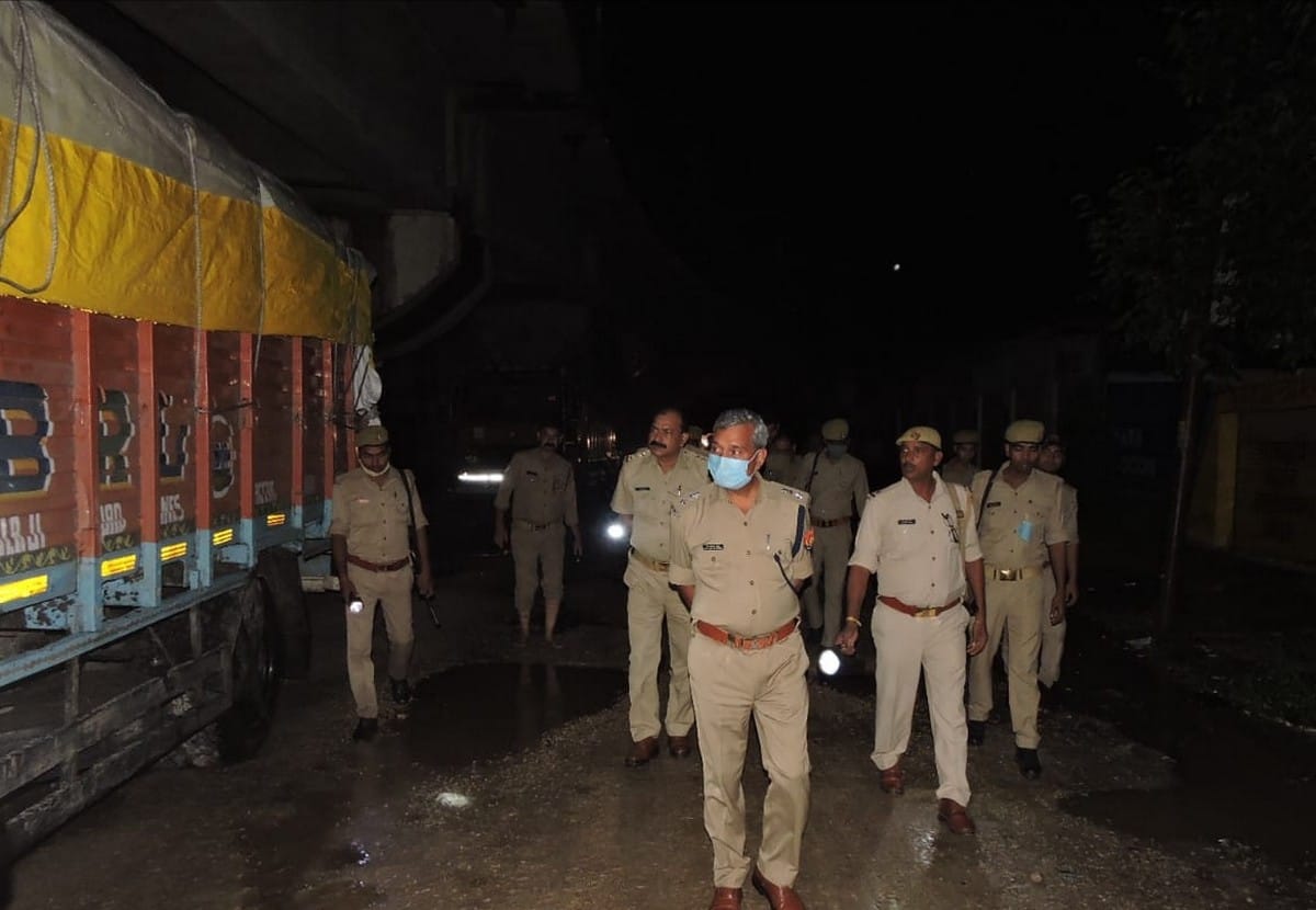 Truck driver and helper both gun shot while resting in truck in night bhadohi