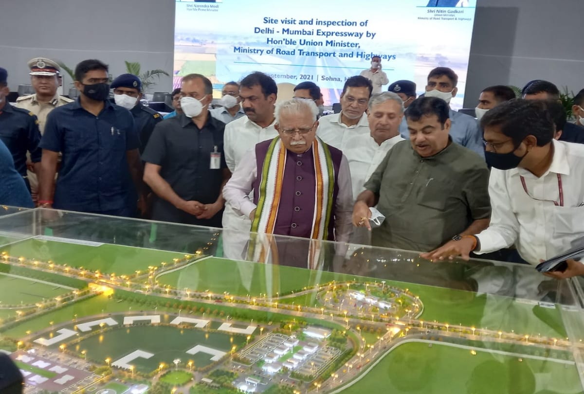 दिल्ली-मुंबई एक्सप्रेसवे परियोजना का निरीक्षण करने पहुंचे केंद्रीय मंत्री नितिन गडकरी