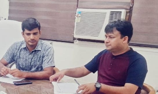 In 31 days, 175 teams will go door to door and make Ayushman cards for 26272 characters.