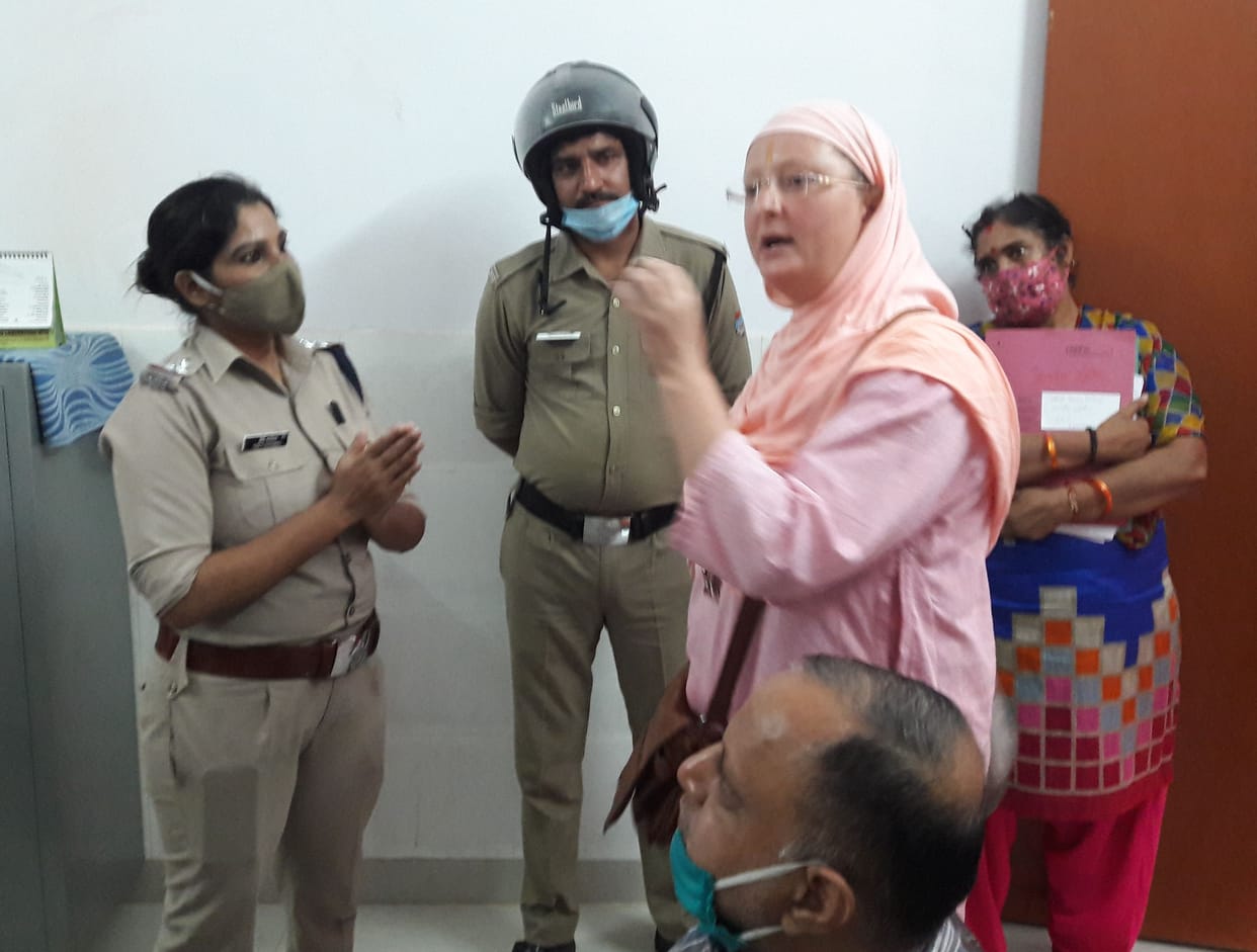 Foreign woman's ruckus for water