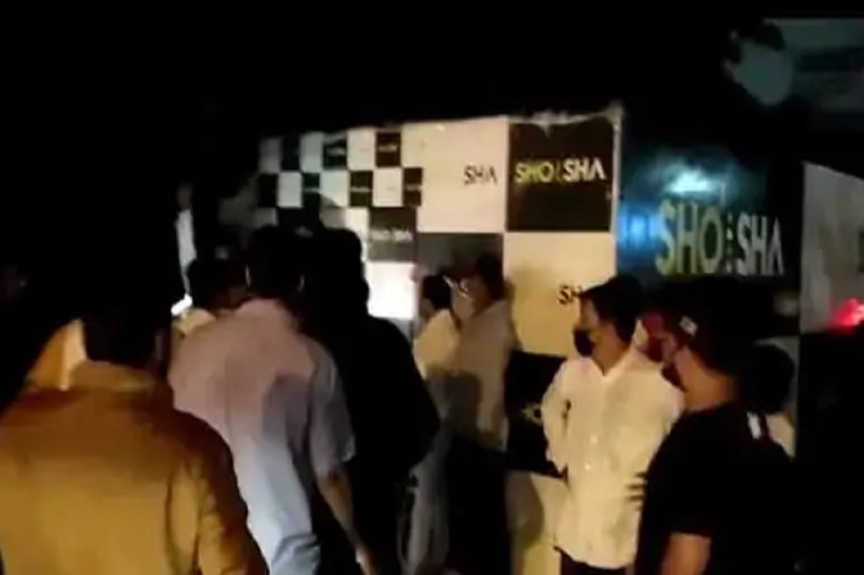 Hindu sangathan activists stopped fashion show in Indore