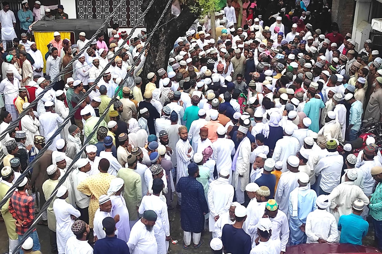 Badrul QadriMisbahi delivers amidst moist eyes