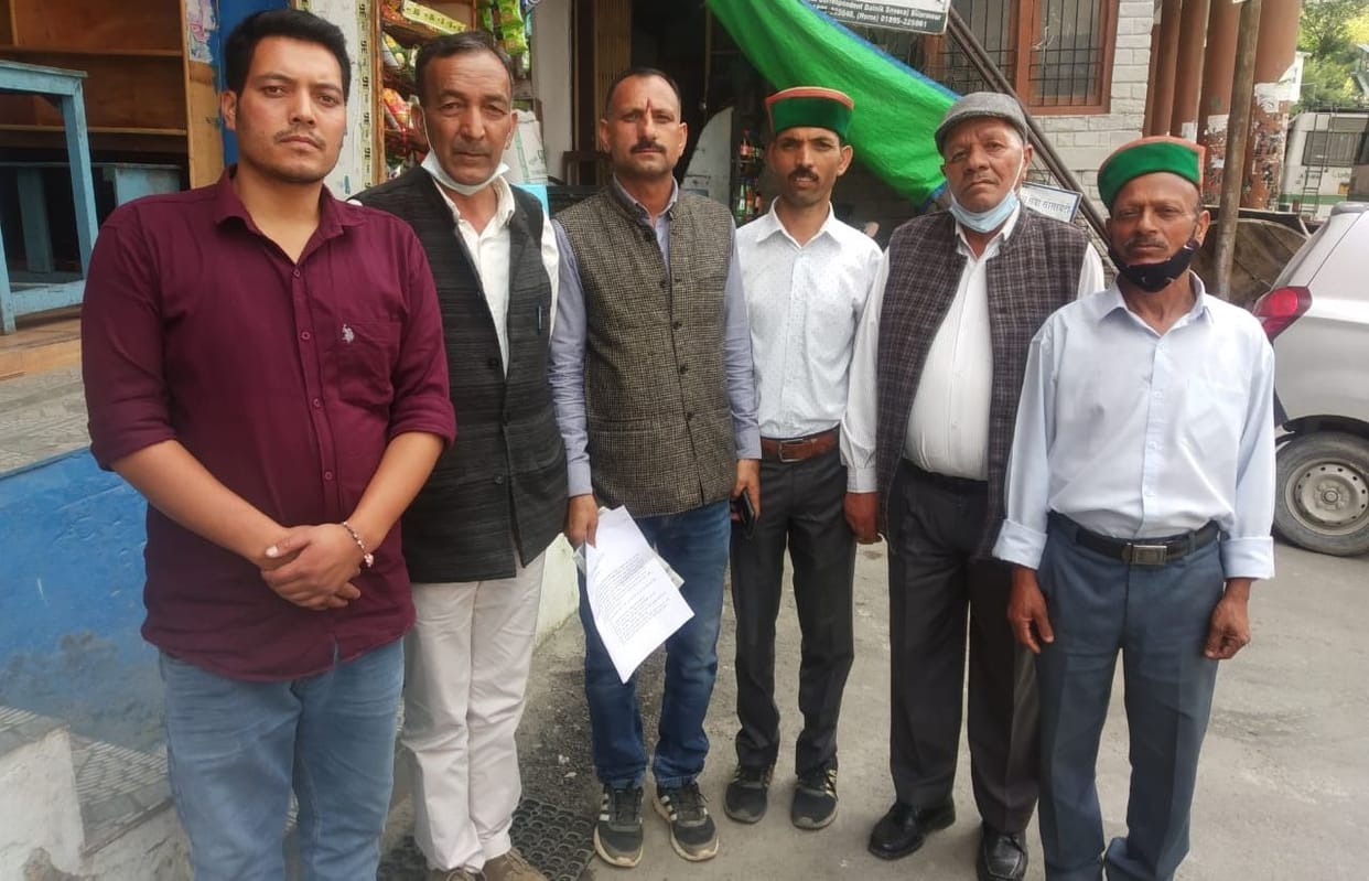 Fury over not getting the right price of apples in the mandis