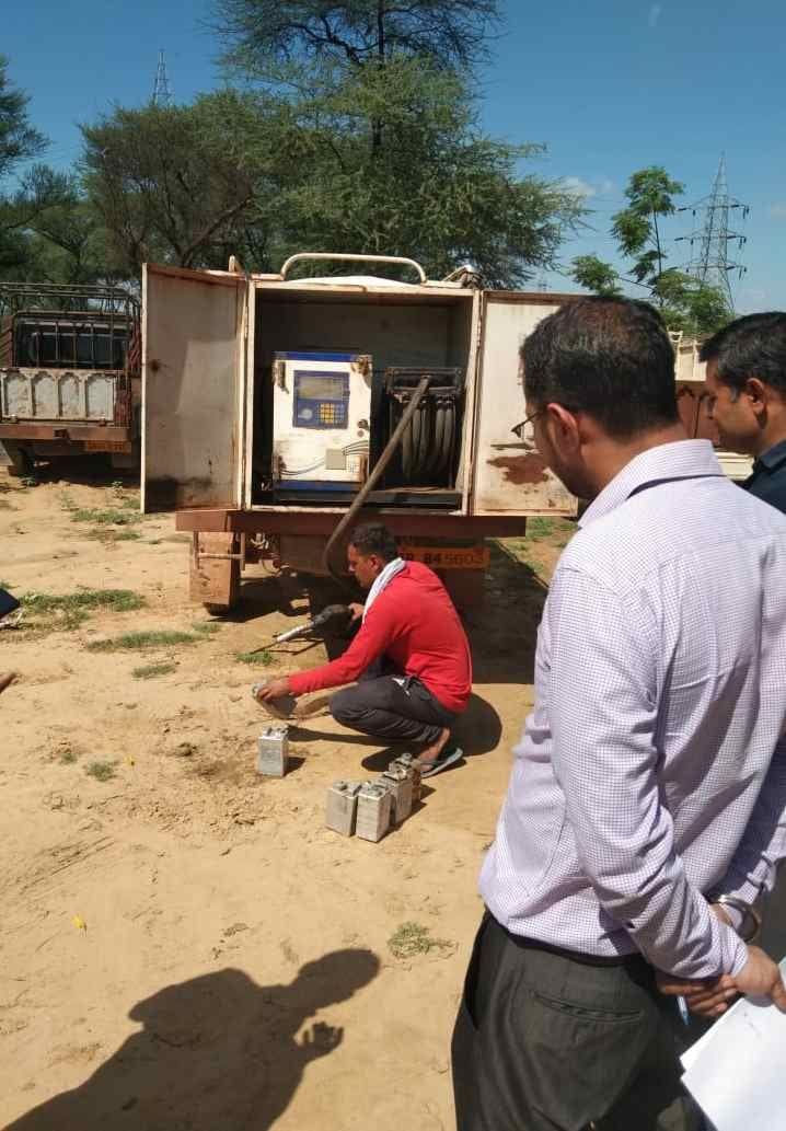 Chief Minister's flying squad caught seven vehicles, 5300 liters of diesel recovered