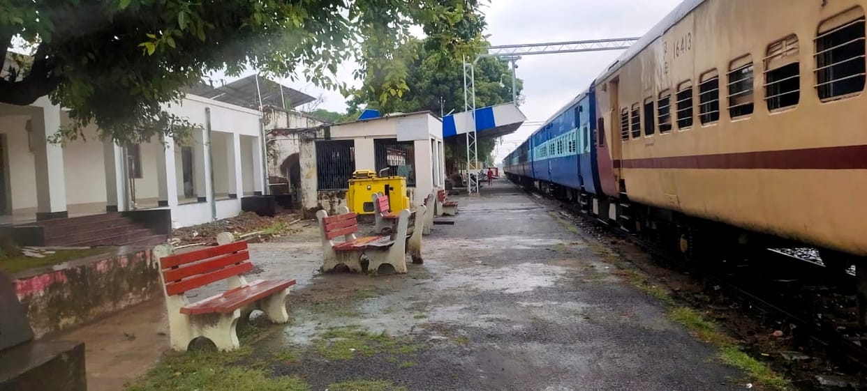 Satianv and Fariha railway station will be upgraded to high level platform