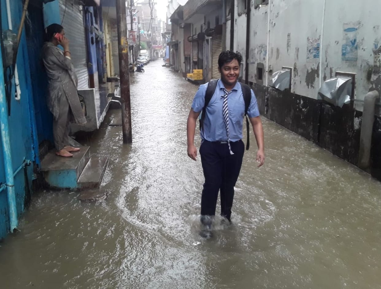 intermitent rain flooded city