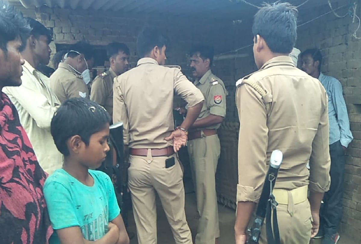 a man died after drinking alcohol in agra