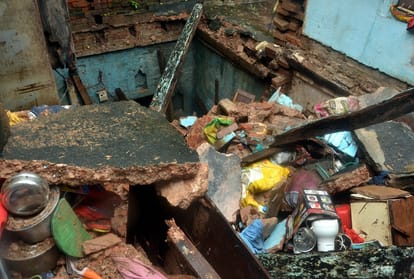 Prayagraj: Rain wreaks havoc, many houses collapsed, 18 killed, water entered hundreds of houses