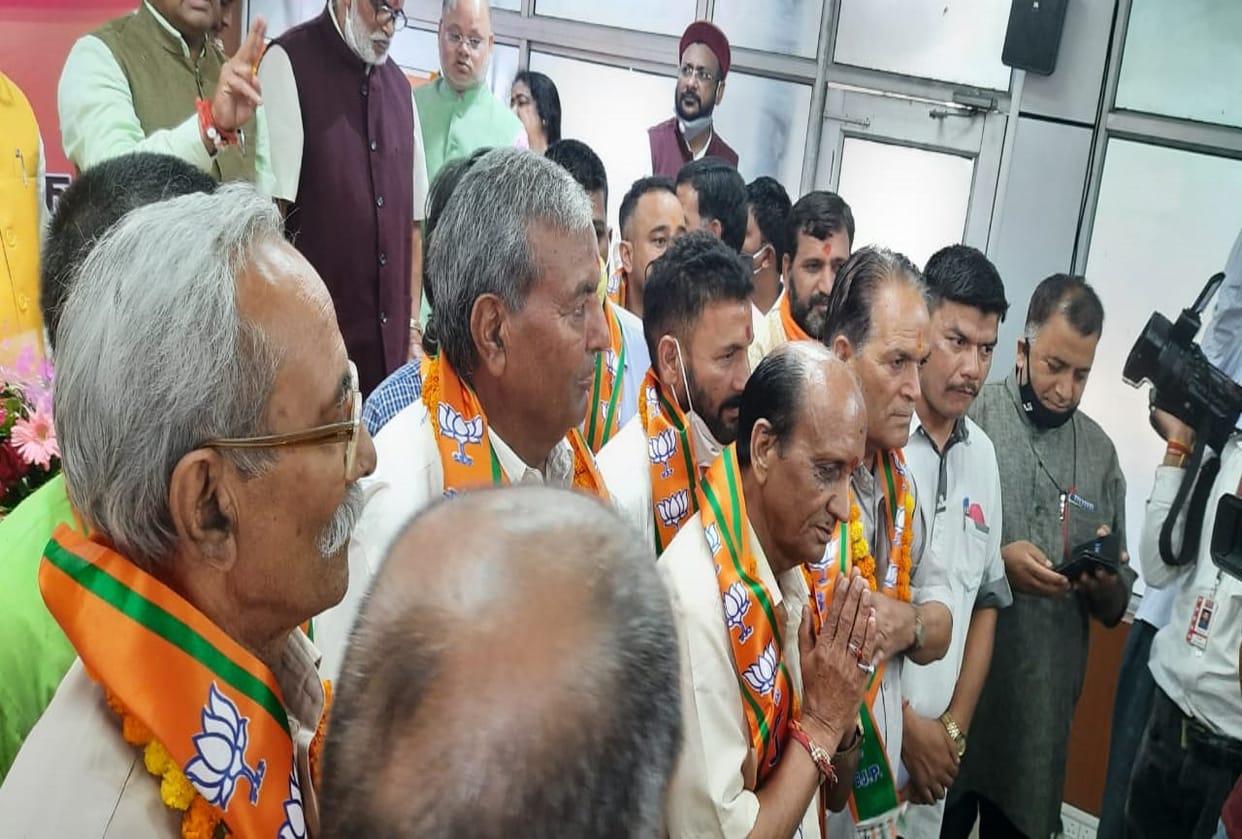 uttarakhand election 2022: Chardham Parishad former vice-president Surat Ram Nautiyal joined BJP