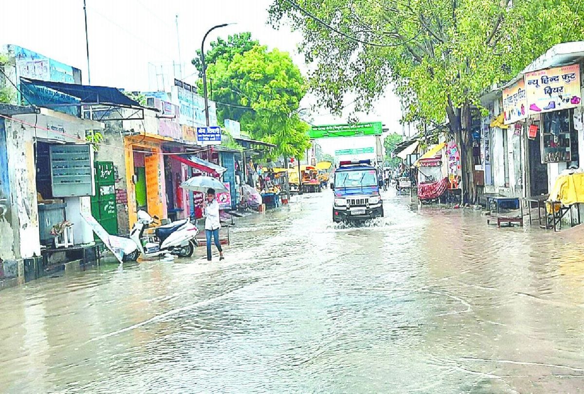 up weather update latest news: heavy rainfall in mainpuri