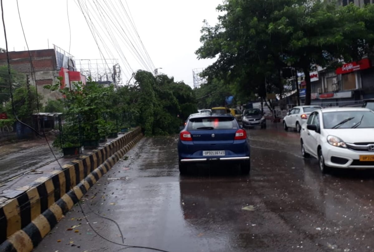 Heavy rain in Lucknow and near by districts in uttar Pradesh.