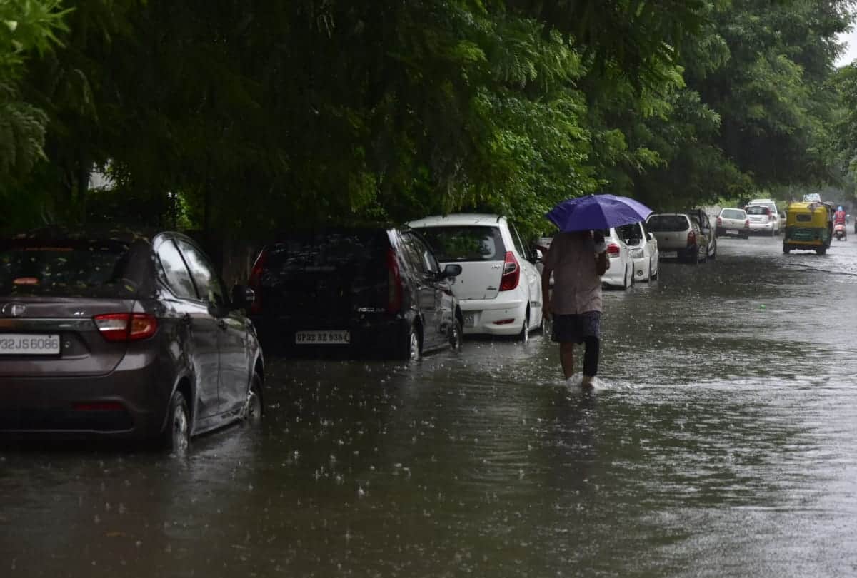 Heavy rain in Lucknow and near by districts in uttar Pradesh.